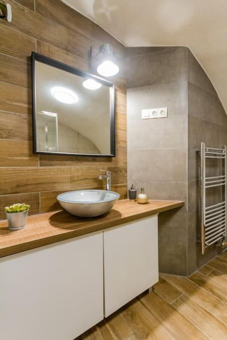 Charming Central Residence By Newave Apartments Budapest Eksteriør bilde